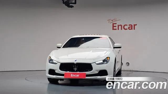 Maserati Ghibli 2015 thumb 2