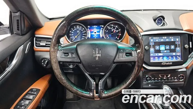Maserati Ghibli 2015 thumb 12