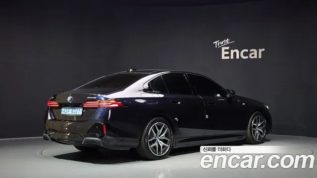 BMW i5 2023 thumb 2