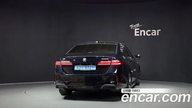 BMW i5 2023 thumb 4