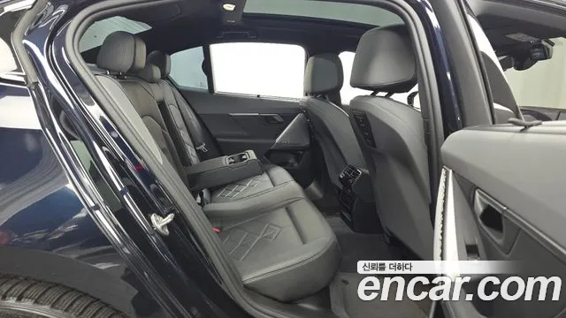 BMW i5 2023 thumb 11