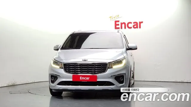 Kia Carnival 2019 thumb 3