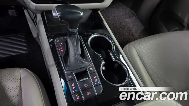 Kia Carnival 2019 thumb 9