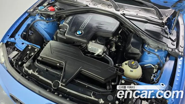 BMW 3-Series 2017 thumb 5