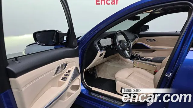 BMW 3-Series 2019 thumb 9