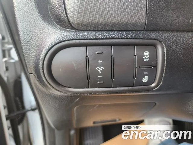 Kia K3 2017 thumb 9