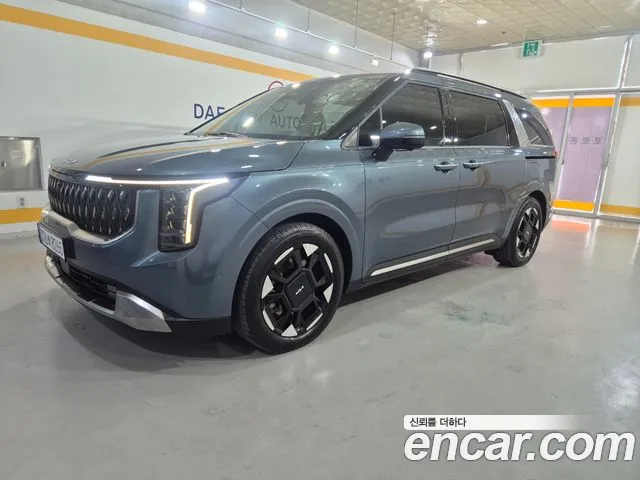 Kia Carnival 2024 thumb 2