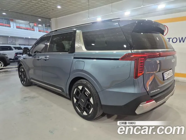 Kia Carnival 2024 thumb 5