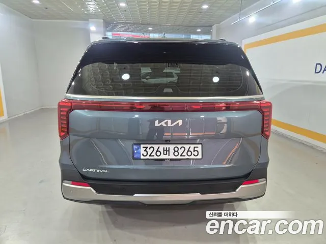 Kia Carnival 2024 thumb 6
