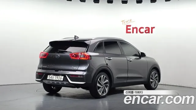 Kia Niro 2016 thumb 2