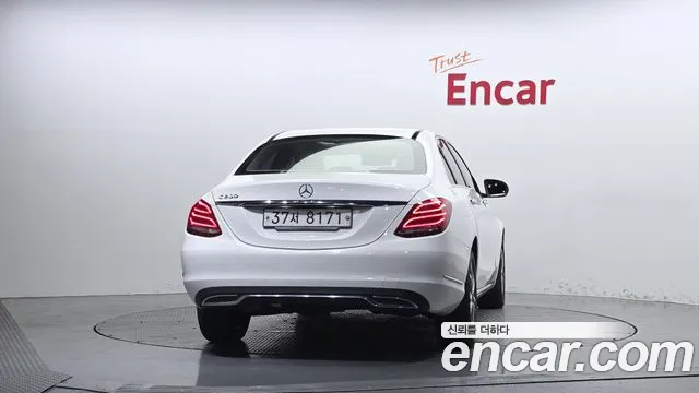 Mercedes-Benz C-Класс 2015 thumb 4