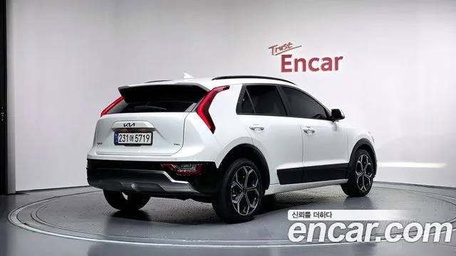 Kia Niro 2024 thumb 2