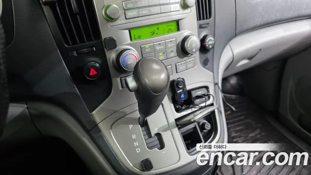 Hyundai Starex 2013 thumb 9