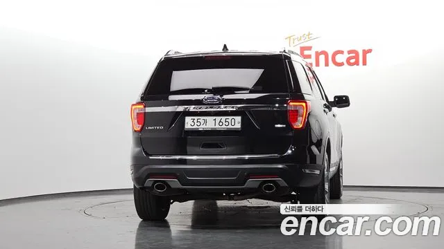 Ford Explorer 2019 thumb 4
