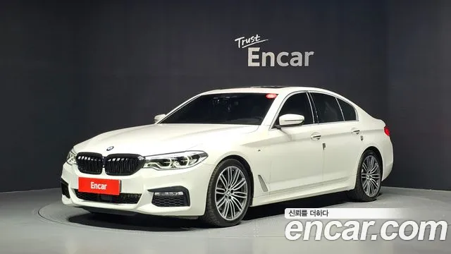 BMW 5-Series 2018 thumb 11