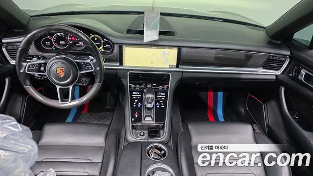 Porsche Panamera 2018 thumb 7