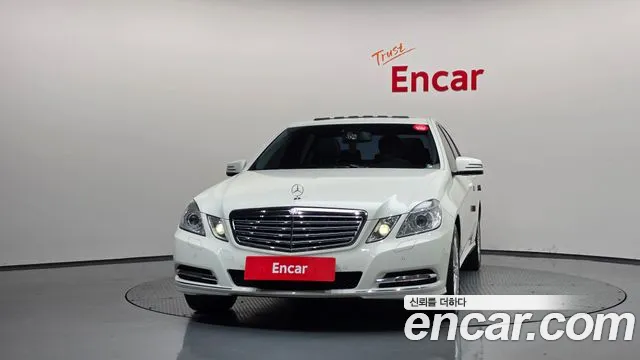 Mercedes-Benz E-Класс 2011 thumb 3