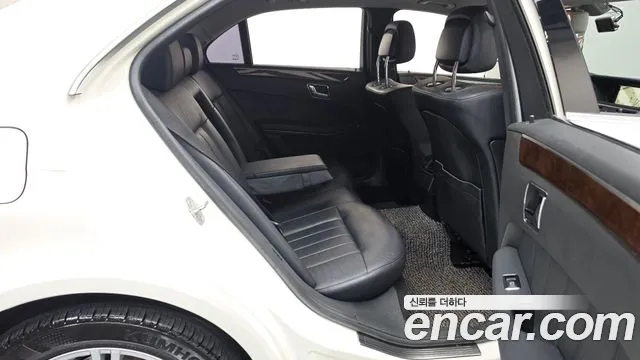 Mercedes-Benz E-Класс 2011 thumb 12