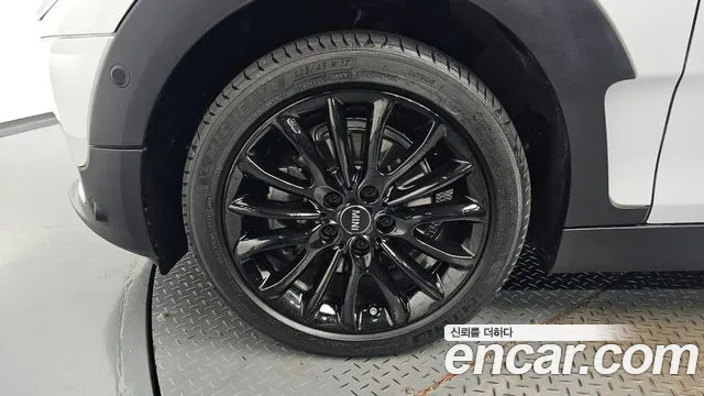 MINI Clubman 2023 thumb 4
