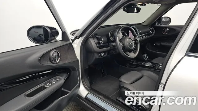 MINI Clubman 2023 thumb 9
