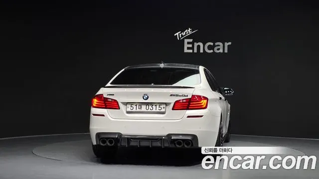 BMW 5-Series 2015 thumb 3