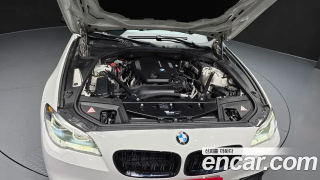 BMW 5-Series 2015 thumb 5