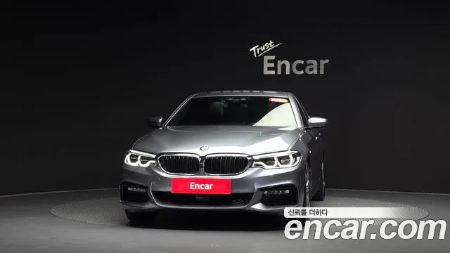 BMW 5-Series 2018 thumb 2