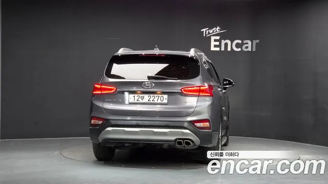 Hyundai Santa Fe 2018 thumb 3