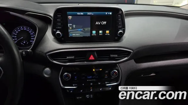 Hyundai Santa Fe 2018 thumb 12