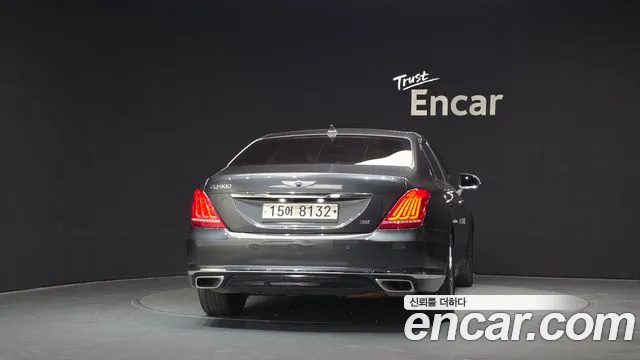 Genesis G90 2017 thumb 4