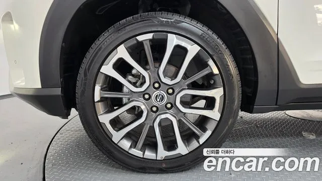 KG_Mobility_Ssangyong Torres 2022 thumb 5