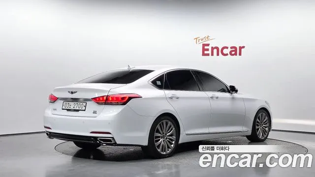 Genesis G80 2017 thumb 2