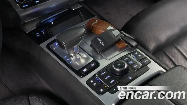 Genesis G80 2017 thumb 9