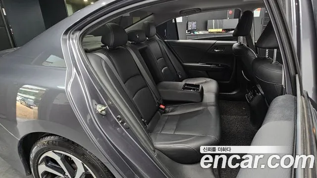 Honda Accord 2017 thumb 11