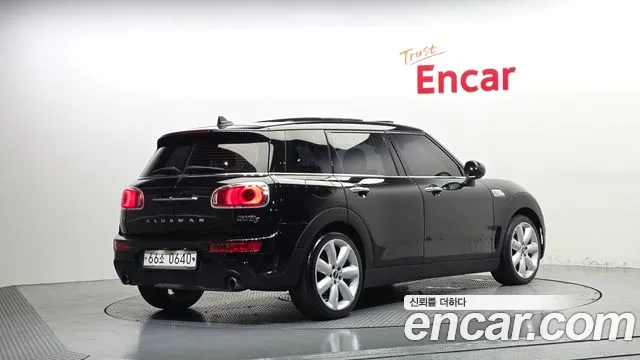 MINI Clubman 2016 thumb 2