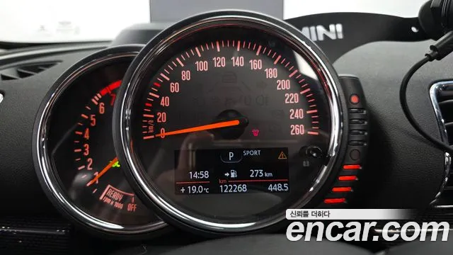 MINI Clubman 2016 thumb 8