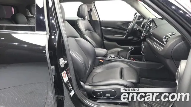 MINI Clubman 2016 thumb 11