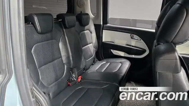 Kia Ray 2012 thumb 11