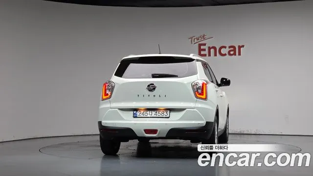 KG_Mobility_Ssangyong TIBOLI 2015 thumb 4