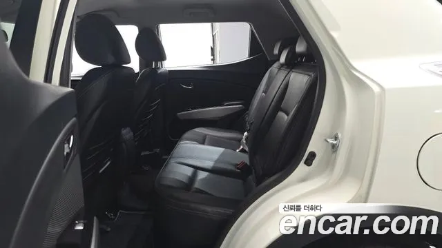 KG_Mobility_Ssangyong TIBOLI 2015 thumb 12