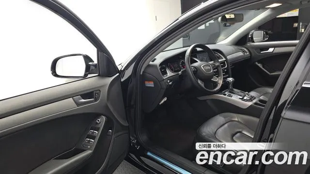 Audi A4 2013 thumb 10