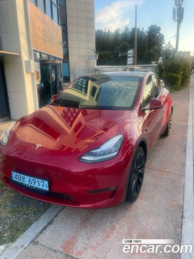 Tesla Model Y 2021 thumb 12