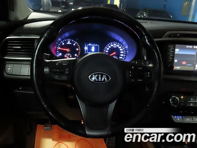 Kia Sorento 2017 thumb 10