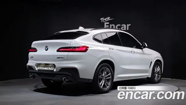 BMW X4 2020 thumb 2