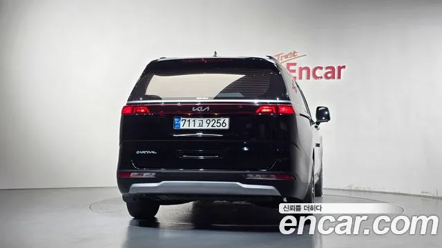 Kia Carnival 2022 thumb 4