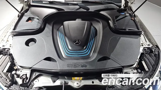 Mercedes-Benz EQC 2020 thumb 5