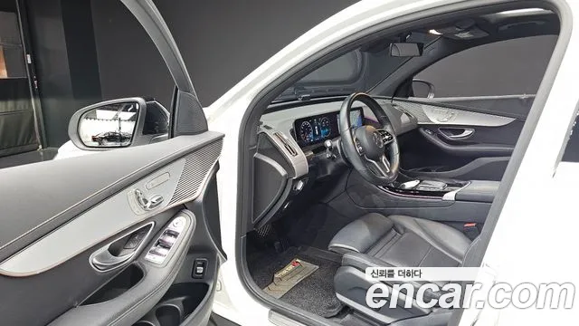 Mercedes-Benz EQC 2020 thumb 9