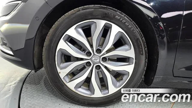 Renault-KoreaSamsung Megane 2016 thumb 5