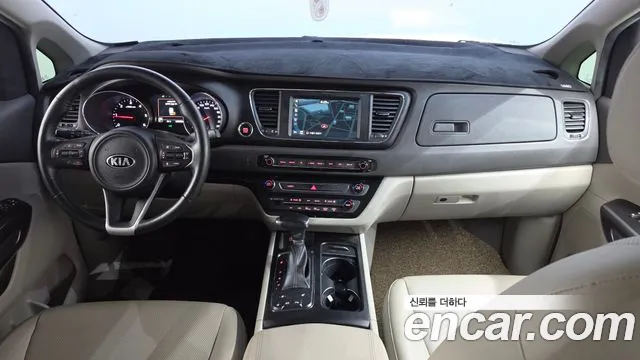 Kia Carnival 2018 thumb 7