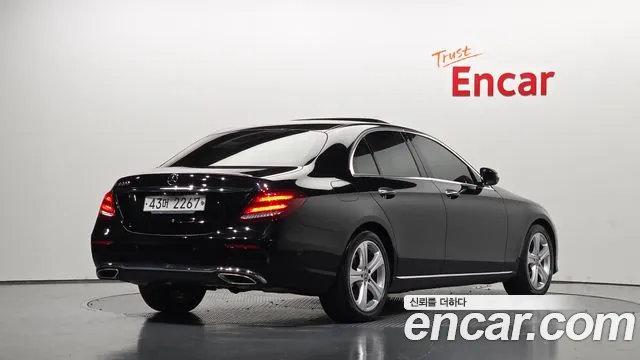Mercedes-Benz E-Класс 2018 thumb 2